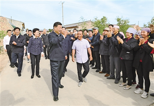 习近平在宁夏考察时强调  决胜全面建成小康社会决战脱贫攻坚 继续建设经济繁荣民族团结环境优美人民富裕的美丽新宁夏 